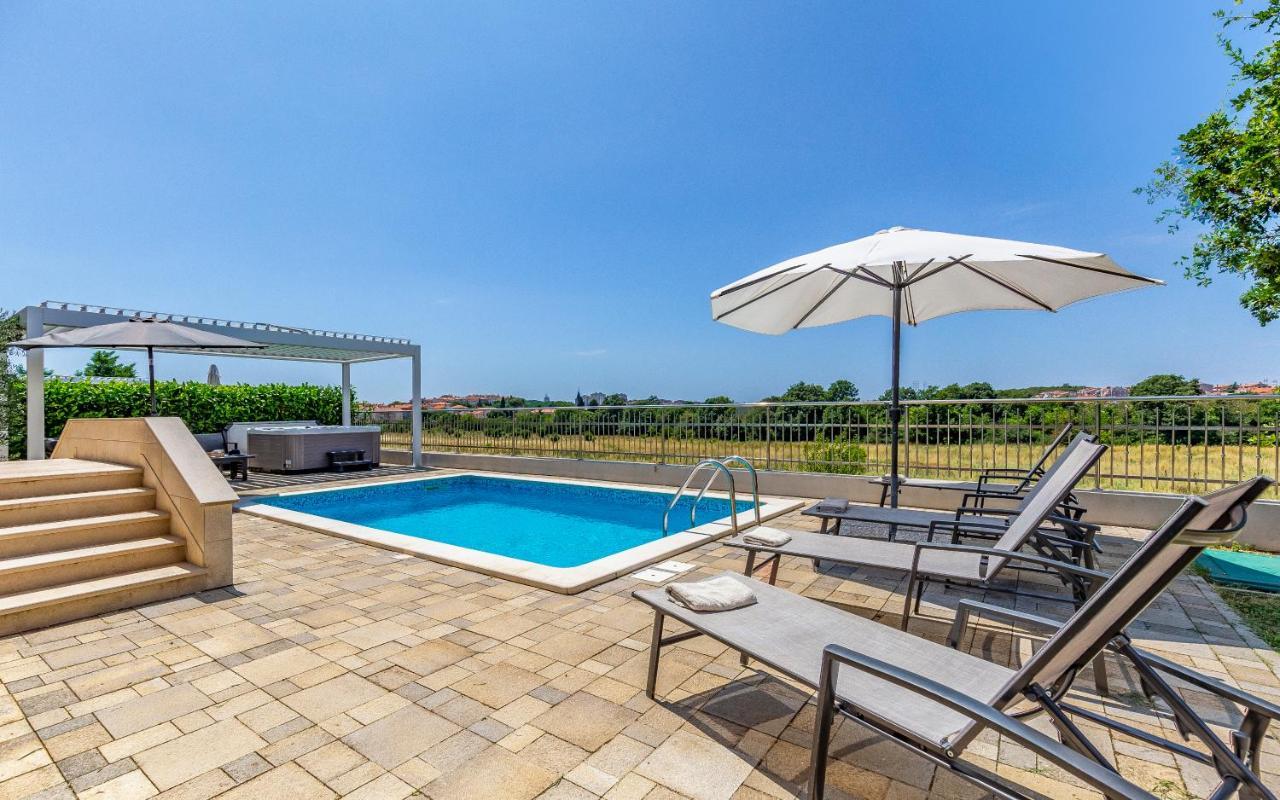 Lotus Villas Resort Пула Экстерьер фото