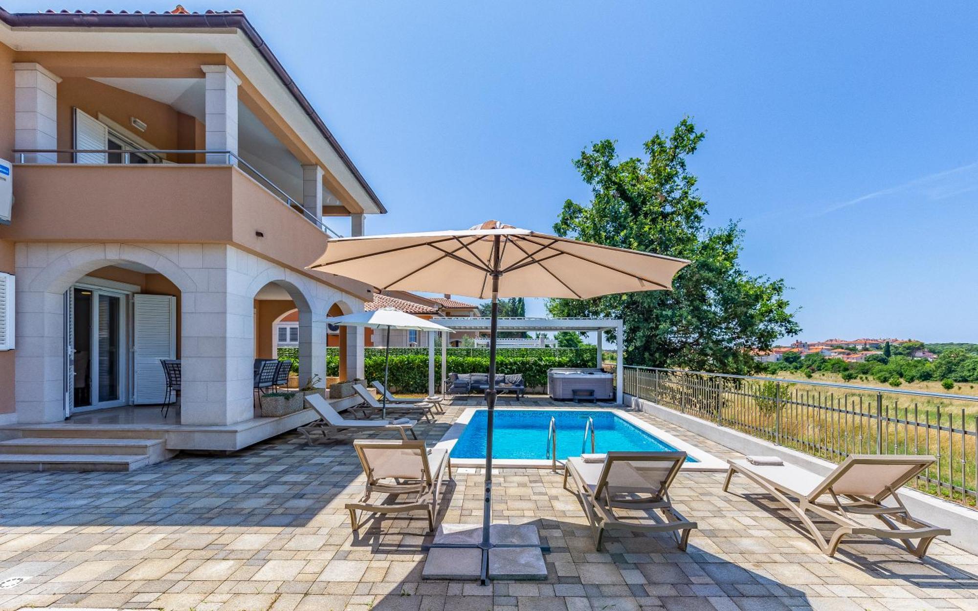 Lotus Villas Resort Пула Экстерьер фото
